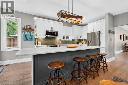 92 Morrison Crescent, Grimsby, ON - Indoor Photo Showing Kitchen With Upgraded Kitchen