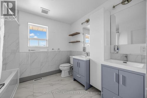 79 Kimberly Drive, Hamilton, ON - Indoor Photo Showing Bathroom