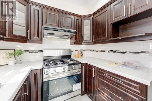 7 Penbridge Circle, Brampton, ON - Indoor Photo Showing Kitchen