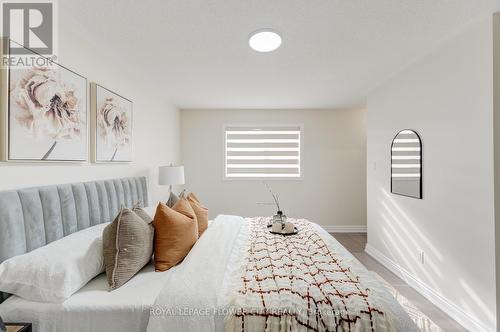 7 Penbridge Circle, Brampton, ON - Indoor Photo Showing Bedroom