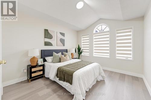 7 Penbridge Circle, Brampton, ON - Indoor Photo Showing Bedroom