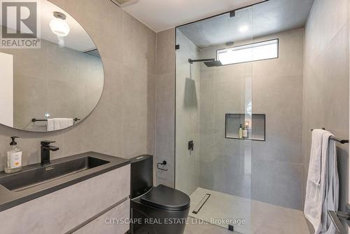 4582 Badminton Drive, Mississauga, ON - Indoor Photo Showing Bathroom