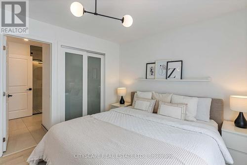 4582 Badminton Drive, Mississauga, ON - Indoor Photo Showing Bedroom