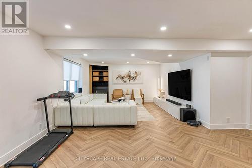 4582 Badminton Drive, Mississauga, ON - Indoor