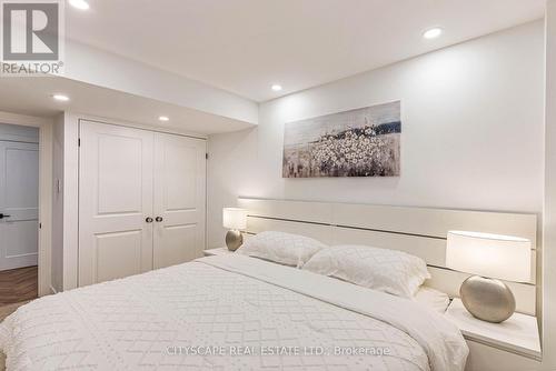 4582 Badminton Drive, Mississauga, ON - Indoor Photo Showing Bedroom
