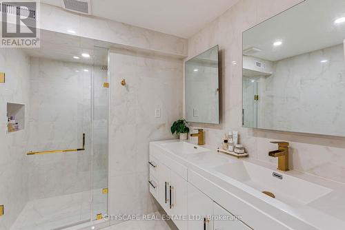 4582 Badminton Drive, Mississauga, ON - Indoor Photo Showing Bathroom