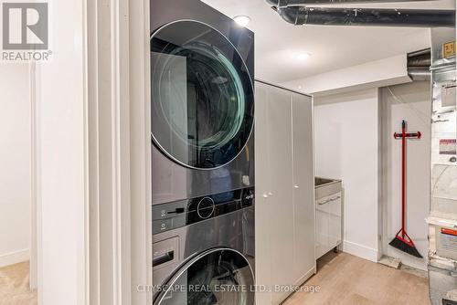 4582 Badminton Drive, Mississauga, ON - Indoor Photo Showing Laundry Room