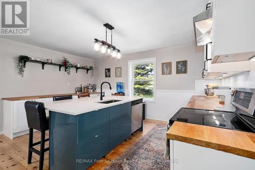 5803 26 Highway, Clearview, ON - Indoor Photo Showing Kitchen