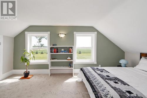 5803 26 Highway, Clearview, ON - Indoor Photo Showing Bedroom