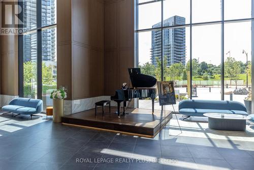 662 - 68 Esther Shiner Boulevard, Toronto, ON - Indoor