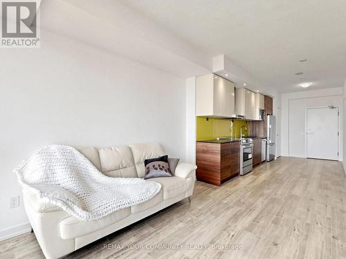 3302 - 121 Mcmahon Drive, Toronto, ON - Indoor