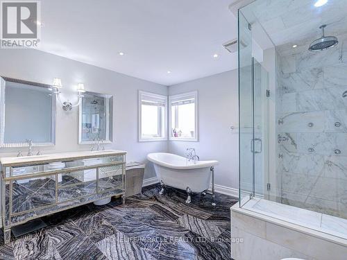 5437 Royal Aberdeen Drive, Mississauga, ON - Indoor Photo Showing Bathroom