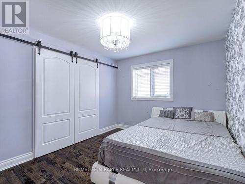 5437 Royal Aberdeen Drive, Mississauga, ON - Indoor Photo Showing Bedroom