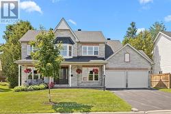 17 SHIPLEY CRESCENT Ottawa, ON K2S 1R2