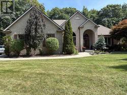 2 WHISPERING PINE LANE  Tillsonburg, ON N4G 5V4