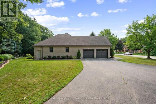 2 Whispering Pine Lane, Tillsonburg, ON - Outdoor