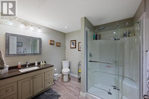 2 Whispering Pine Lane, Tillsonburg, ON - Indoor Photo Showing Bathroom