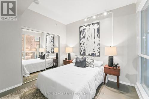 608 - 70 Temperance Street, Toronto, ON - Indoor Photo Showing Bedroom