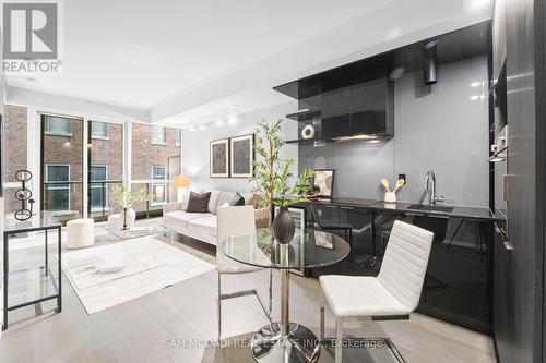 608 - 70 Temperance Street, Toronto, ON - Indoor Photo Showing Other Room