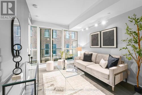 608 - 70 Temperance Street, Toronto, ON - Indoor
