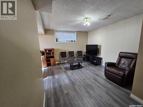 2638 Eastview, Saskatoon, SK - Indoor