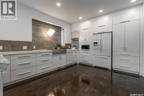 1150 Spadina Crescent E, Saskatoon, SK - Indoor Photo Showing Kitchen With Upgraded Kitchen