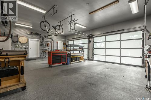 1150 Spadina Crescent E, Saskatoon, SK - Indoor Photo Showing Garage