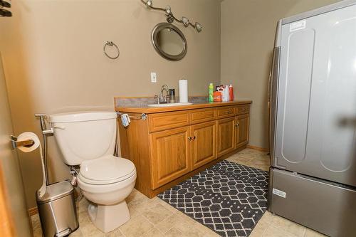 15078 Rd 31N Road, Dufferin, MB - Indoor Photo Showing Bathroom