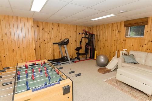 15078 Rd 31N Road, Dufferin, MB - Indoor Photo Showing Gym Room