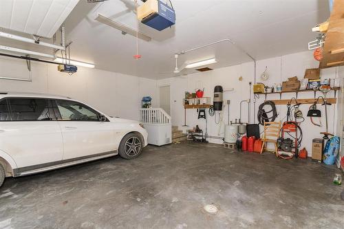 15078 Rd 31N Road, Dufferin, MB - Indoor Photo Showing Garage
