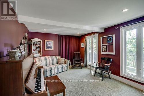 230 Ecclestone Drive, Bracebridge, ON - Indoor