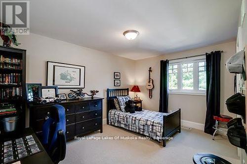 230 Ecclestone Drive, Bracebridge, ON - Indoor Photo Showing Bedroom