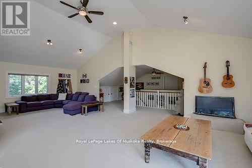 230 Ecclestone Drive, Bracebridge, ON - Indoor