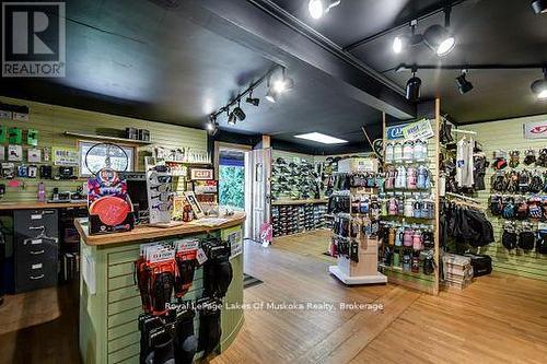 230 Ecclestone Drive, Bracebridge, ON - Indoor