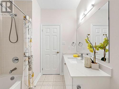 17 Mumbai Drive, Markham, ON - Indoor Photo Showing Bathroom