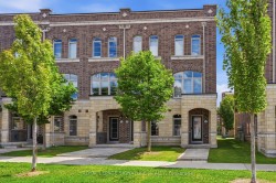 306 John Davis Gate  Whitchurch-Stouffville, ON L4A 1X1