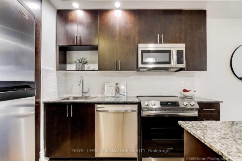 510-181 Wynford Drive, Toronto, ON - Indoor Photo Showing Kitchen With Upgraded Kitchen