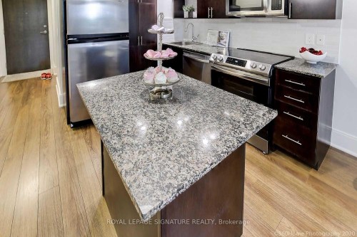 510-181 Wynford Drive, Toronto, ON - Indoor Photo Showing Kitchen With Upgraded Kitchen