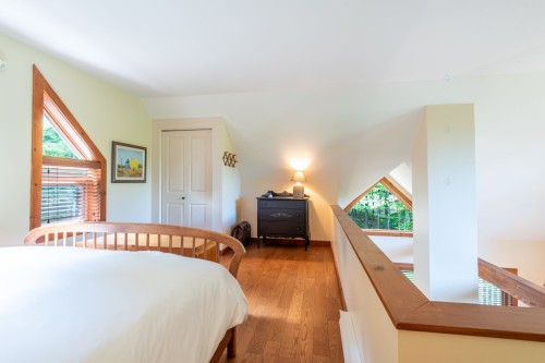 Chambre à coucher - 438 Ch. Louise, Lac-Supérieur, QC - Indoor Photo Showing Bedroom