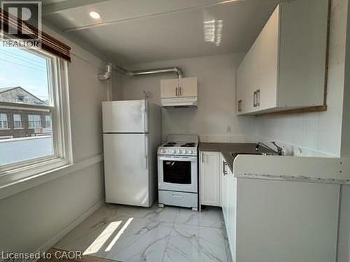 757 Barton Street E Unit# 1, Hamilton, ON - Indoor Photo Showing Kitchen
