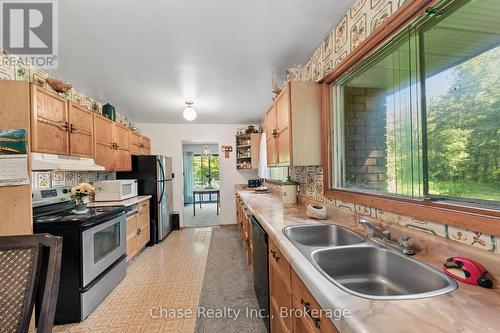 655 Tiny Beaches Road N, Tiny, ON - Indoor Photo Showing Kitchen With Double Sink