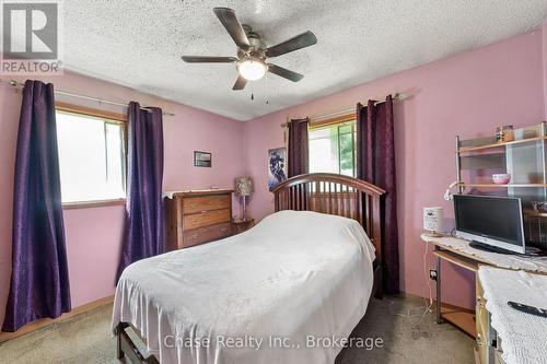 655 Tiny Beaches Road N, Tiny, ON - Indoor Photo Showing Bedroom