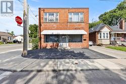 125 TOLTON AVENUE  Hamilton, ON L8H 5N9