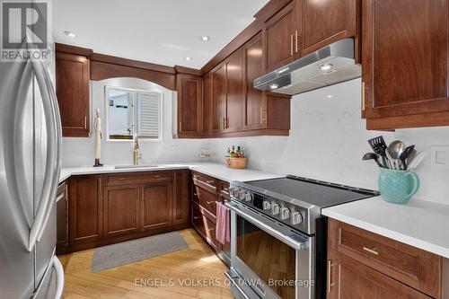 1069 St Germain Crescent, Ottawa, ON - Indoor Photo Showing Kitchen