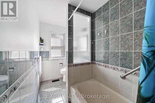 1304 Leonard Avenue, Cornwall, ON - Indoor Photo Showing Bathroom