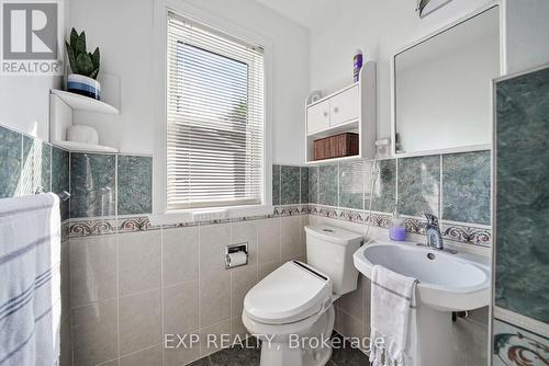1304 Leonard Avenue, Cornwall, ON - Indoor Photo Showing Bathroom