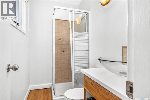5 Bryant Street, Regina, SK - Indoor Photo Showing Bathroom