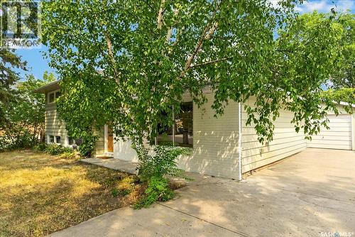5 Bryant Street, Regina, SK - Outdoor