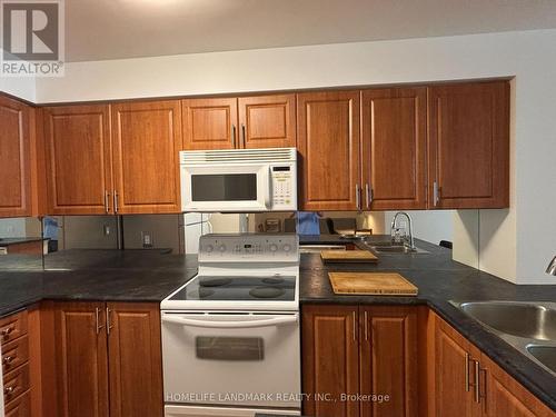 902 - 21 Hillcrest Avenue, Toronto, ON - Indoor Photo Showing Kitchen