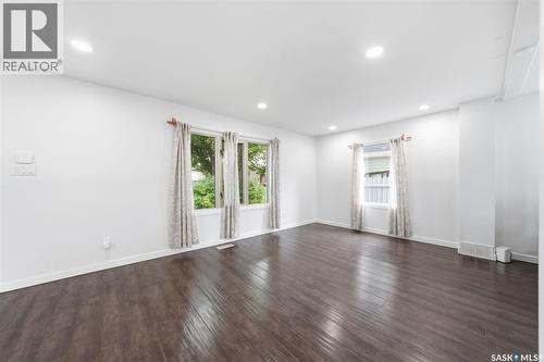1519 C Avenue N, Saskatoon, SK - Indoor
